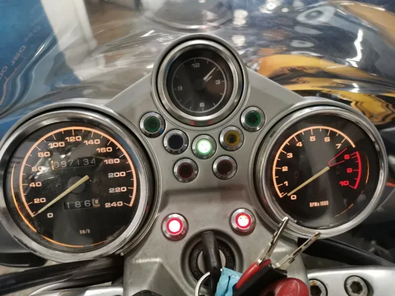 R1100R